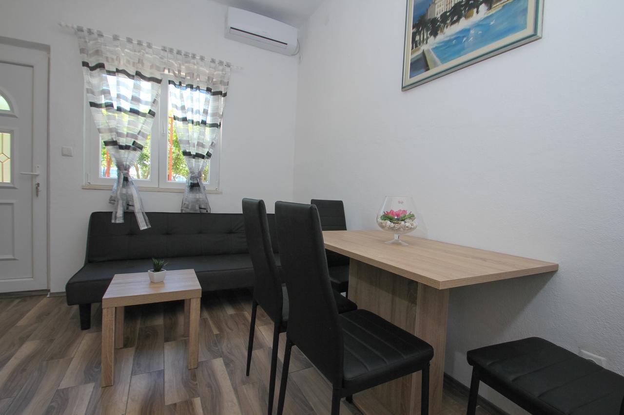 Apartment Afrodita Kaštela 外观 照片